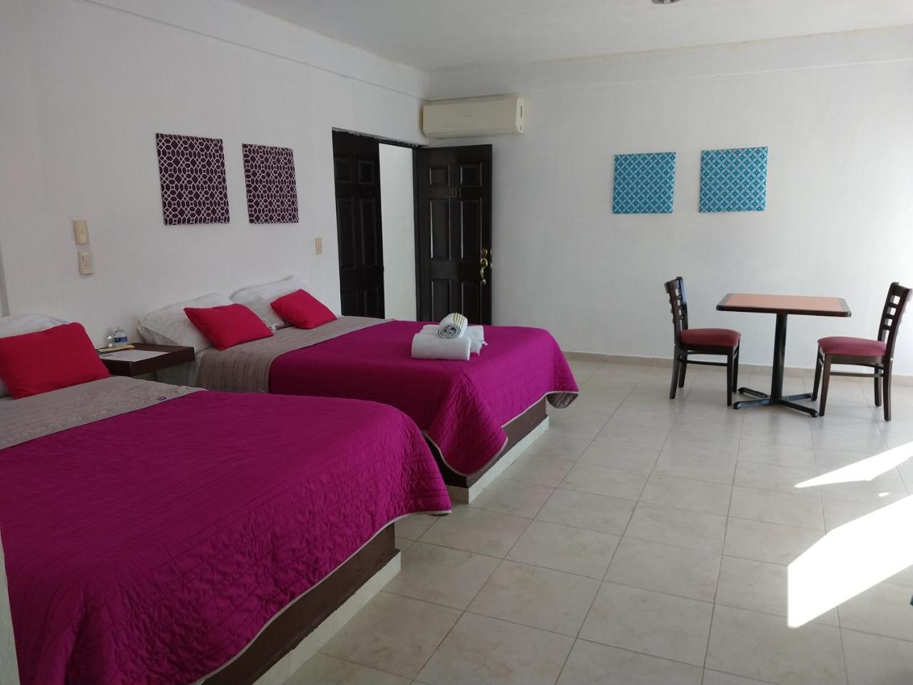 Hotel Espana Chetumal Kültér fotó