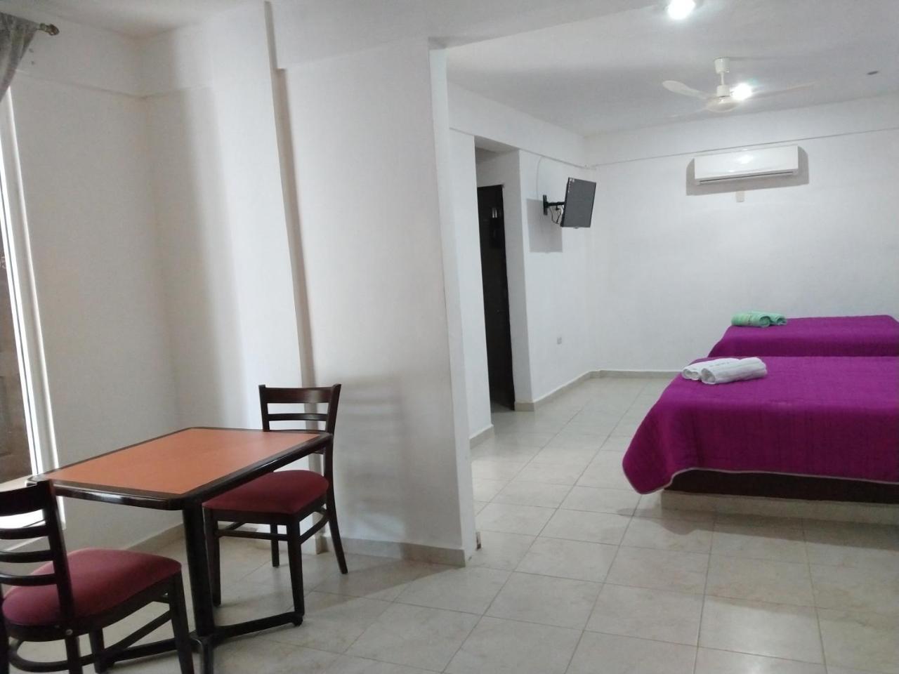 Hotel Espana Chetumal Kültér fotó